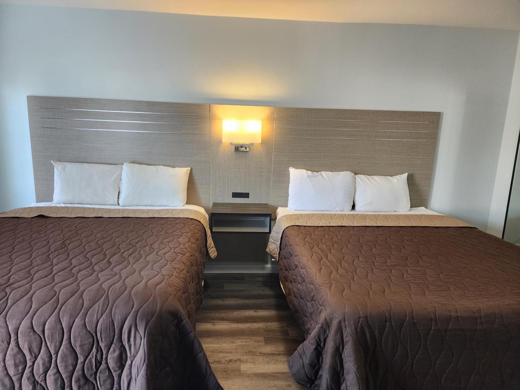 Relax Inn Webster Bagian luar foto