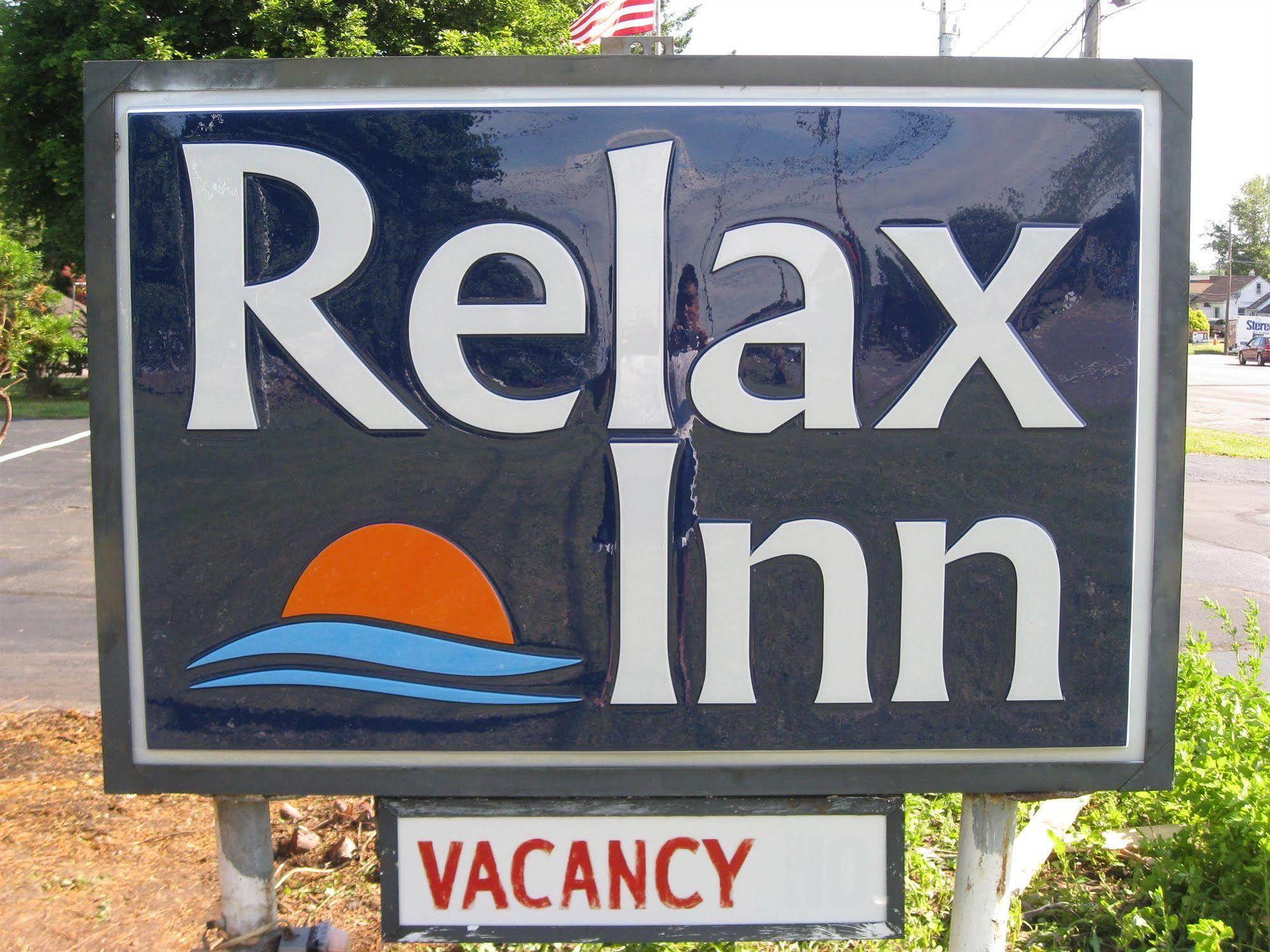 Relax Inn Webster Bagian luar foto