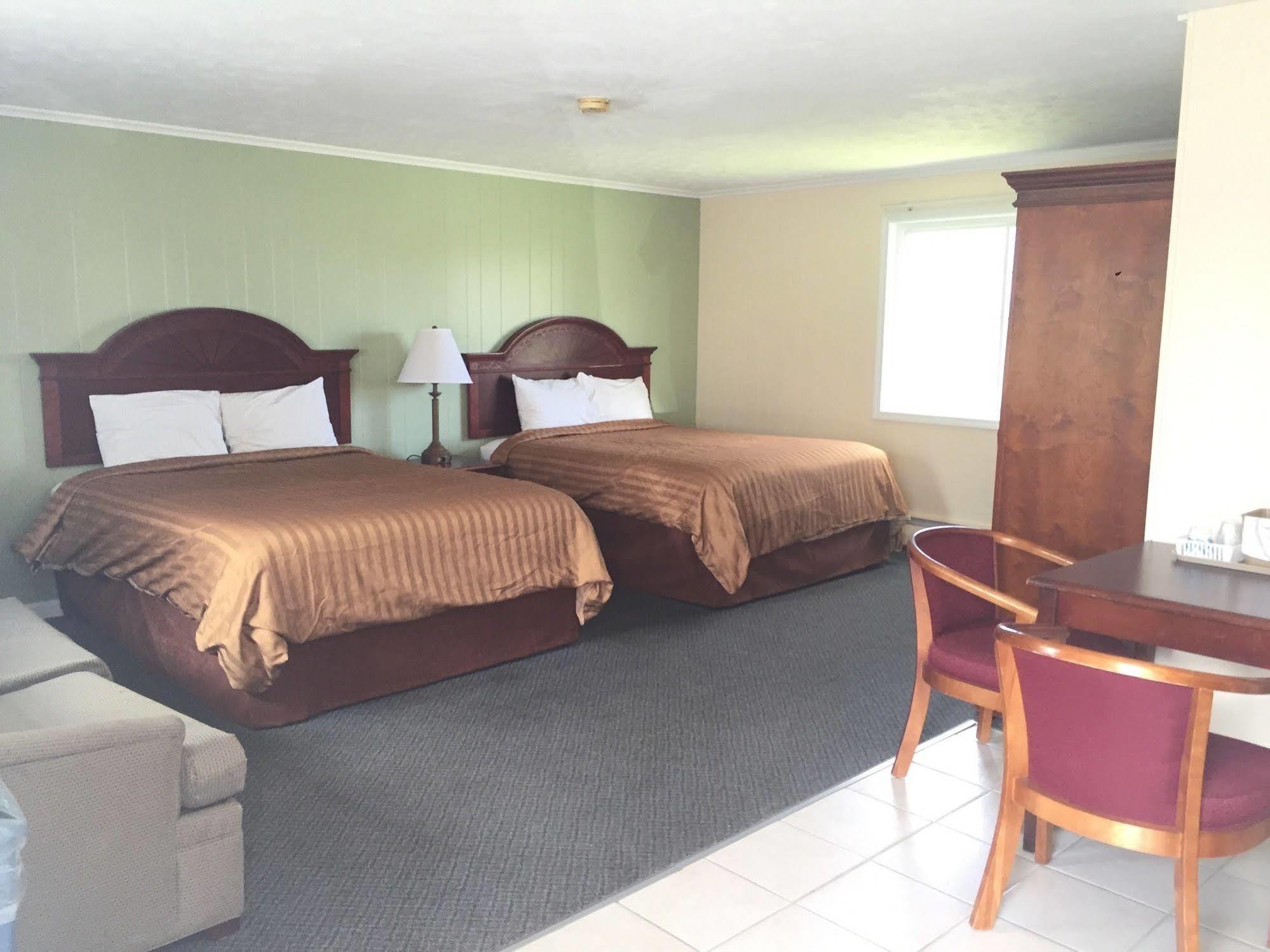 Relax Inn Webster Bagian luar foto