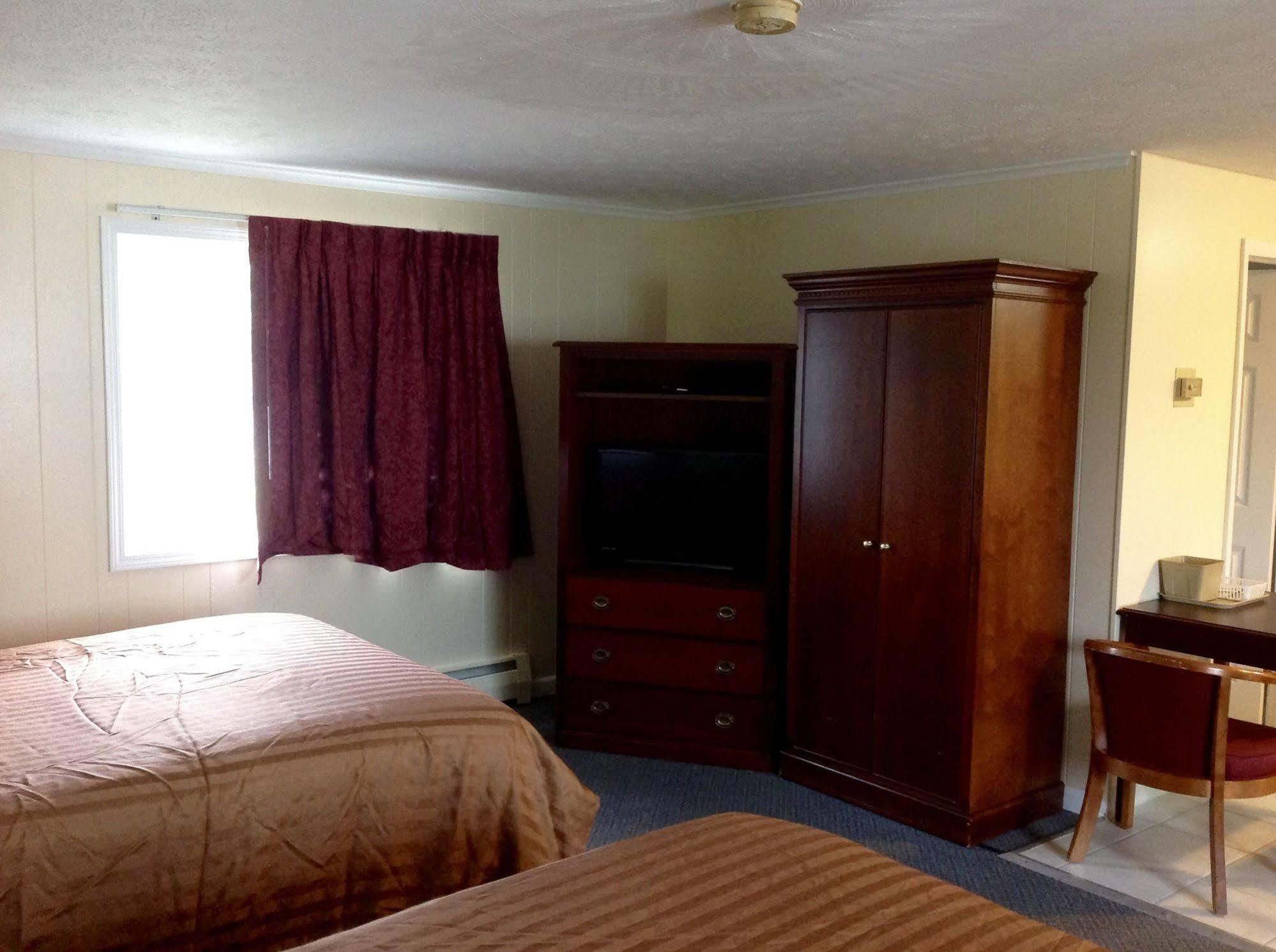 Relax Inn Webster Bagian luar foto